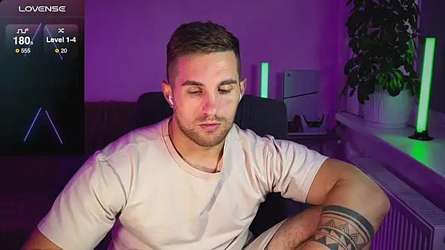 Sweeet  boy online show from October 2025 02:29:02 PM