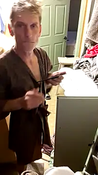 leahcimnikral online show from November 2025 07:40:01 AM