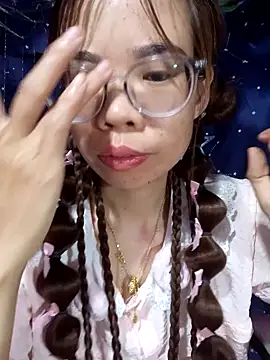   Mai-love19   online show from April 2026 11:44:01 PM