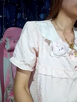   Mai-love19   online show from May 2026 02:32:01 AM
