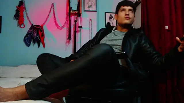 dom2travelersss online show from March 2026 10:55:02 PM