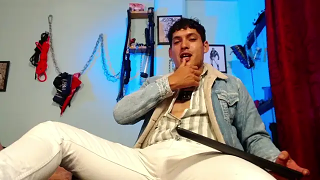 dom2travelersss online show from April 2026 12:23:01 PM