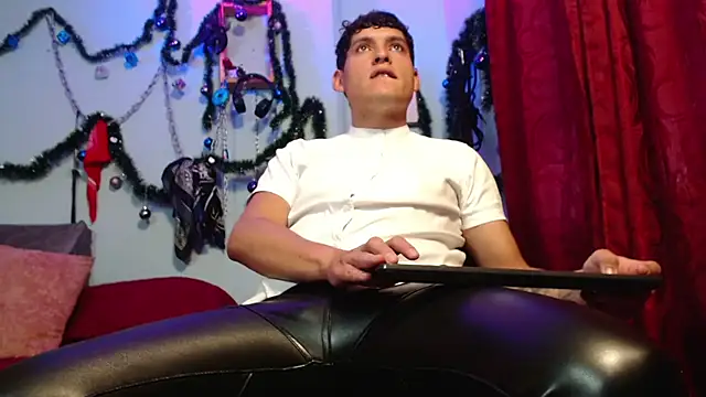 dom2travelersss online show from December 2025 02:59:01 PM