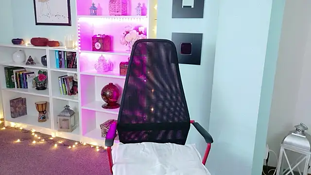 Snapshot of BrianaJoy chatting on March 2026 05:48:01 AM BrianaJoy online show from March 2026 05:48:01 AM