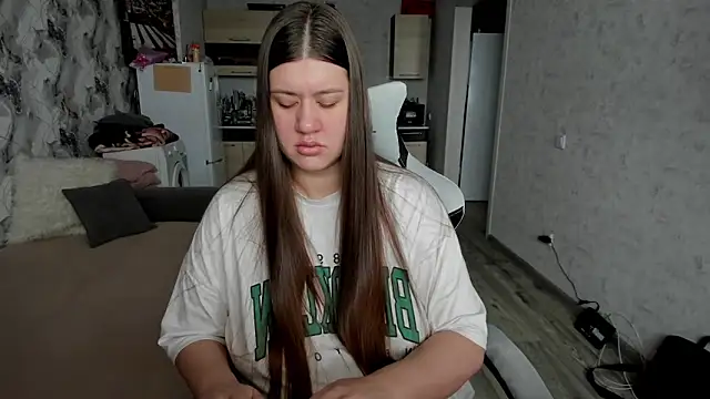 Snapshot of Lis_Kollen chatting on November 2025 04:22:02 AM Lis Kollen online show from November 2025 04:22:02 AM