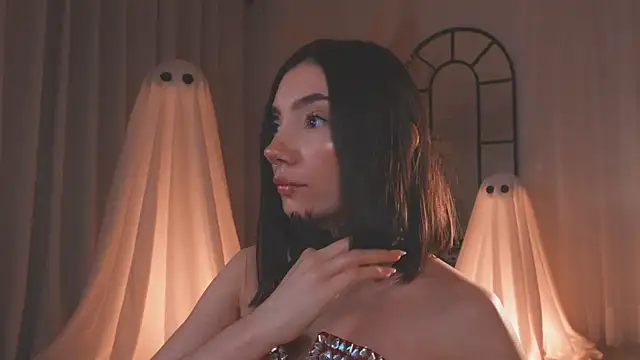 Snapshot of AmyArmstrong chatting on October 2025 12:55:01 AM AmyArmstrong online show from October 2025 12:55:01 AM