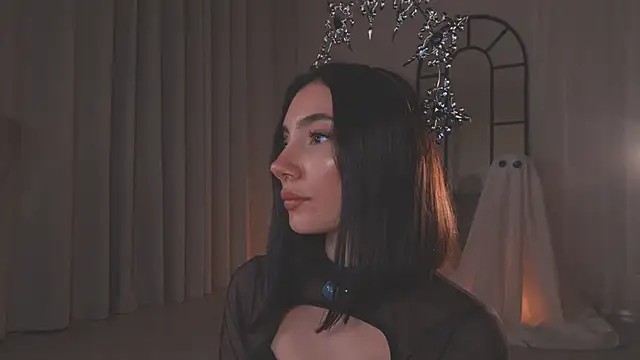 Snapshot of AmyArmstrong chatting on October 2025 12:44:01 AM AmyArmstrong online show from October 2025 12:44:01 AM