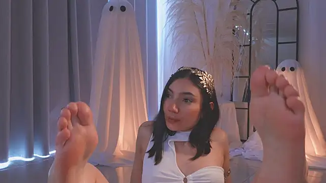 Snapshot of AmyArmstrong chatting on October 2025 08:30:02 PM AmyArmstrong online show from October 2025 08:30:02 PM