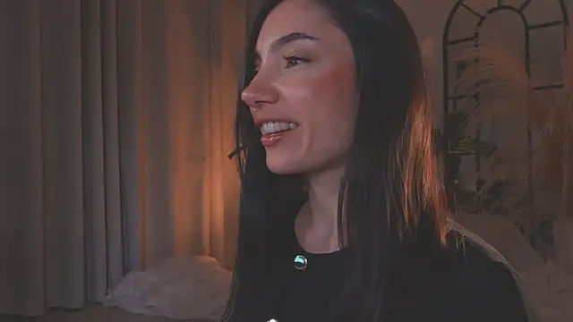 Snapshot of AmyArmstrong chatting on October 2025 01:20:02 AM AmyArmstrong online show from October 2025 01:20:02 AM