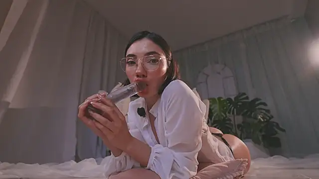 AmyArmstrong online show from April 2026 01:42:02 AM