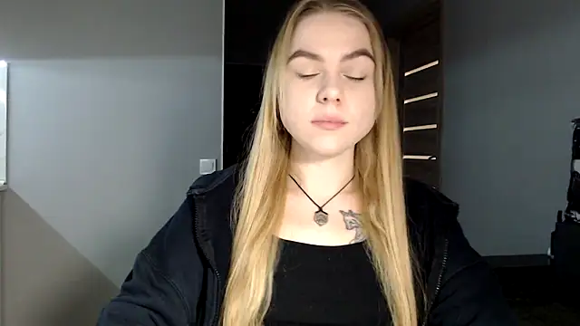 Snapshot of Sunbeam_ chatting on January 2025 08:17:01 PM Sunbeam online show from January 2025 08:17:01 PM