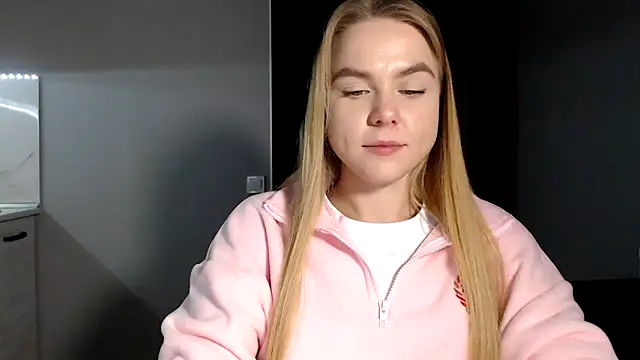 Snapshot of Sunbeam_ chatting on February 2025 07:38:01 PM Sunbeam online show from February 2025 07:38:01 PM