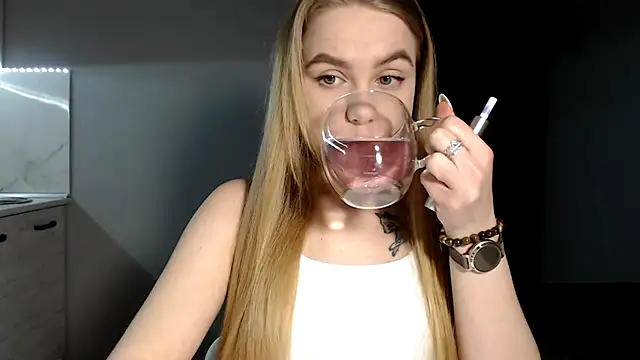 Snapshot of Sunbeam_ chatting on March 2025 10:21:01 PM Sunbeam online show from March 2025 10:21:01 PM