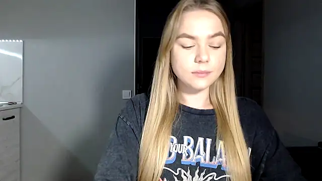 Snapshot of Sunbeam_ chatting on November 2025 09:08:01 PM Sunbeam online show from November 2025 09:08:01 PM