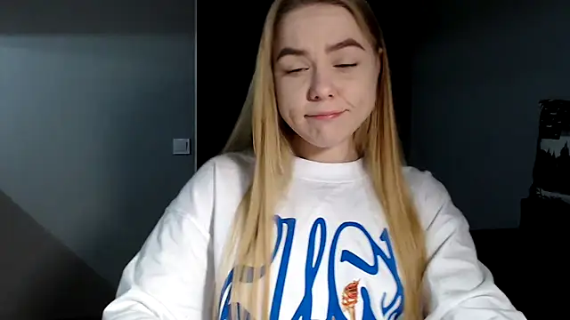 Snapshot of Sunbeam_ chatting on February 2025 08:35:02 PM Sunbeam online show from February 2025 08:35:02 PM