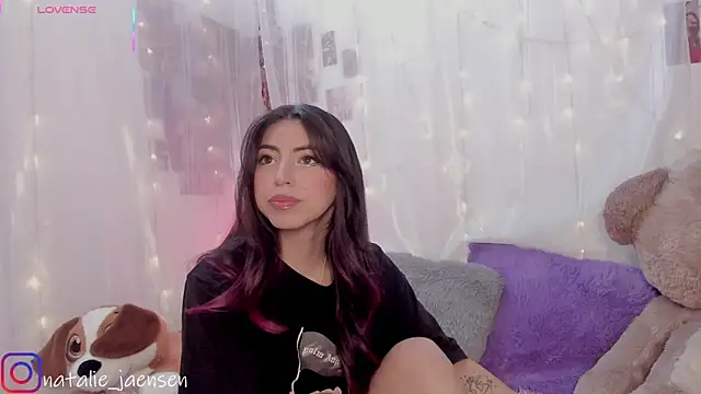 natalie jaensen online show from December 2025 04:08:01 PM