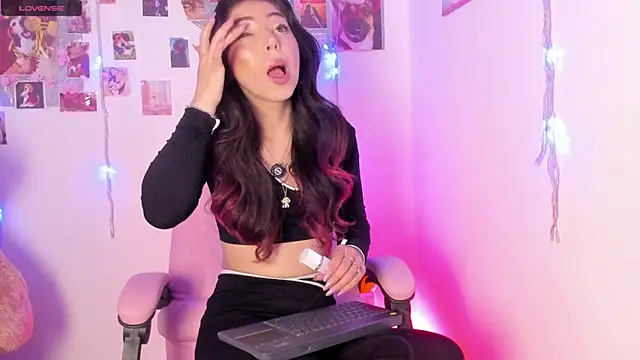 natalie jaensen online show from April 2026 04:28:02 AM