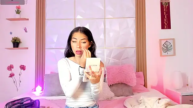 natalie jaensen online show from April 2026 03:13:01 PM