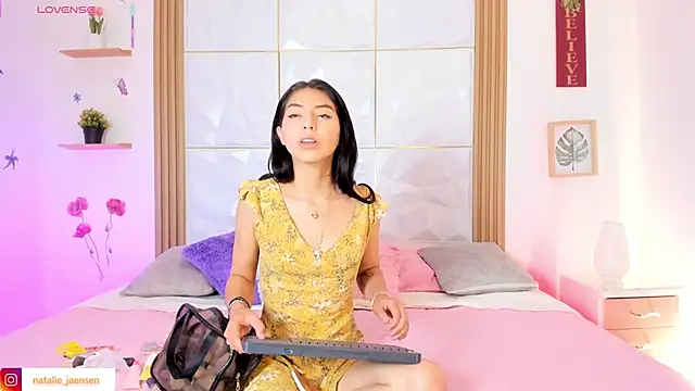 natalie jaensen online show from May 2026 08:02:01 PM