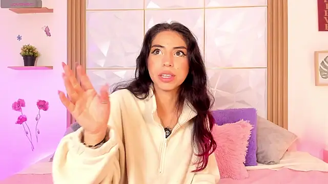 natalie jaensen online show from April 2026 01:42:02 AM