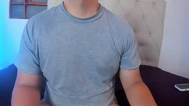 Snapshot of oliver_price1 chatting on June 2026 11:19:05 AM oliver price1 online show from June 2026 11:19:05 AM