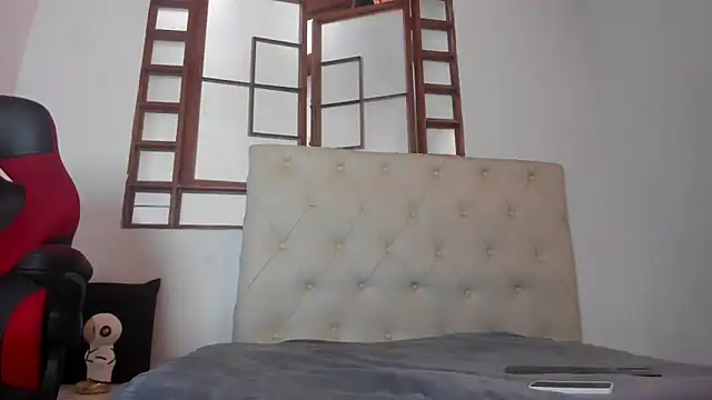 Snapshot of oliver_price1 chatting on May 2026 02:09:02 PM oliver price1 online show from May 2026 02:09:02 PM