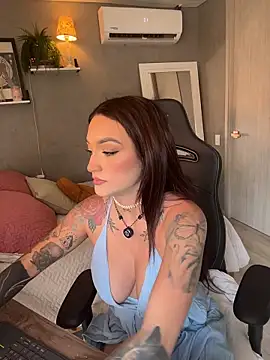 DaniDusan  online show from June 2026 07:24:01 PM