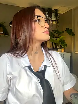 Snapshot of DaniDusan_ chatting on September 2025 05:45:01 PM DaniDusan  online show from September 2025 05:45:01 PM