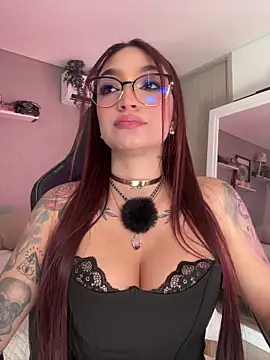 DaniDusan  online show from November 2025 07:25:01 PM