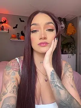 DaniDusan  online show from October 2025 06:29:01 PM