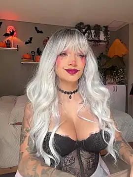 Snapshot of DaniDusan_ chatting on October 2025 06:52:02 PM DaniDusan  online show from October 2025 06:52:02 PM