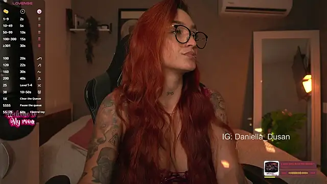 Snapshot of DaniDusan_ chatting on January 2025 10:37:01 PM DaniDusan  online show from January 2025 10:37:01 PM