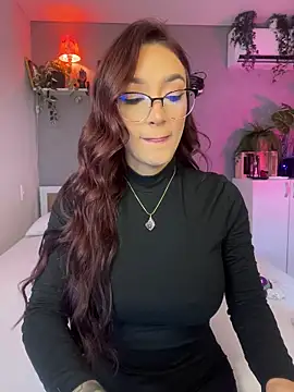 DaniDusan  online show from November 2025 05:28:01 PM