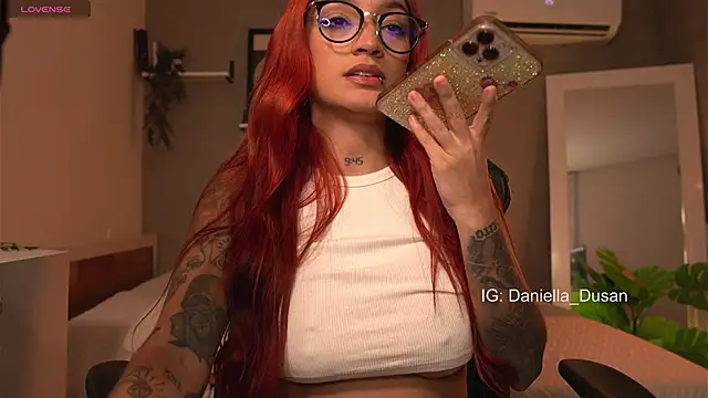 Snapshot of DaniDusan_ chatting on December 2024 09:51:02 PM DaniDusan  online show from December 2024 09:51:02 PM