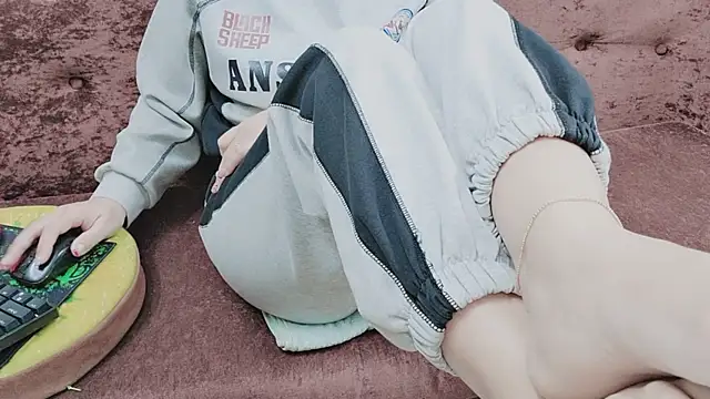 Sophie Secret online show from October 2025 09:26:01 PM