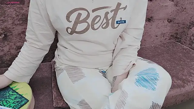 Sophie Secret online show from November 2025 10:32:01 PM