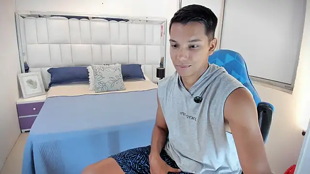 Snapshot of Edwin_Blaz chatting on October 2025 02:57:02 AM Edwin Blaz online show from October 2025 02:57:02 AM