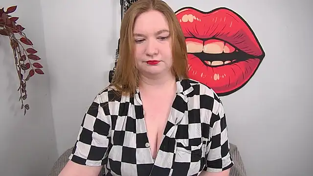 LaraDream online show from April 2026 04:19:01 PM