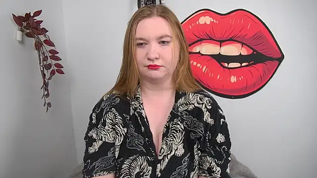 LaraDream online show from April 2026 03:19:01 PM