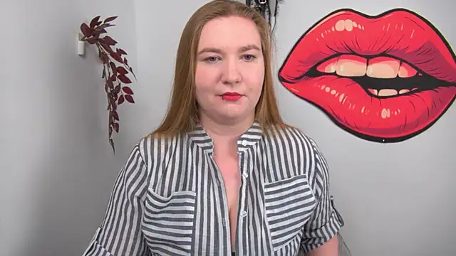 Snapshot of LaraDream chatting on May 2026 03:19:02 PM LaraDream online show from May 2026 03:19:02 PM
