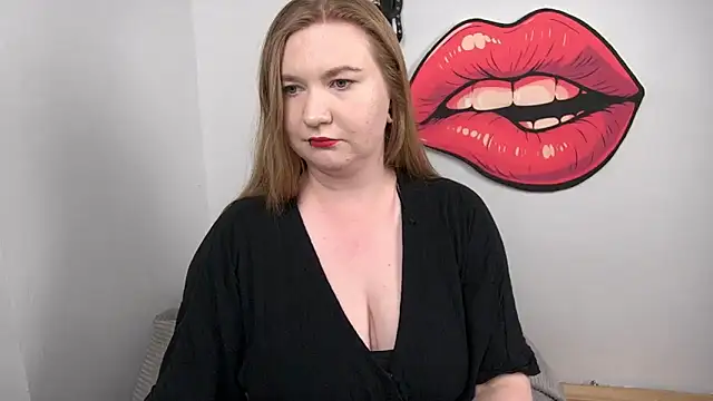 Snapshot of LaraDream chatting on December 2025 04:30:01 PM LaraDream online show from December 2025 04:30:01 PM