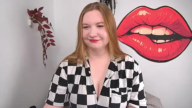 LaraDream online show from April 2026 02:23:02 PM