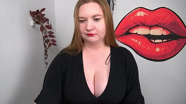Snapshot of LaraDream chatting on April 2026 06:43:01 PM LaraDream online show from April 2026 06:43:01 PM