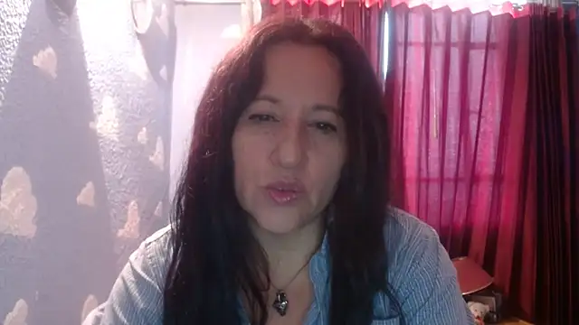Snapshot of valeriapinter chatting on February 2026 01:08:01 PM valeriapinter online show from February 2026 01:08:01 PM