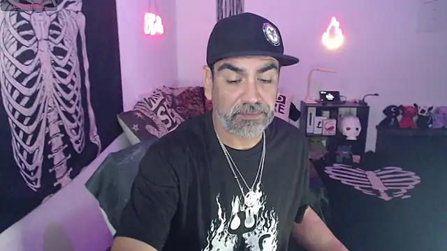 Snapshot of soyelcarlitos_ chatting on June 2026 06:35:02 AM soyelcarlitos online show from June 2026 06:35:02 AM