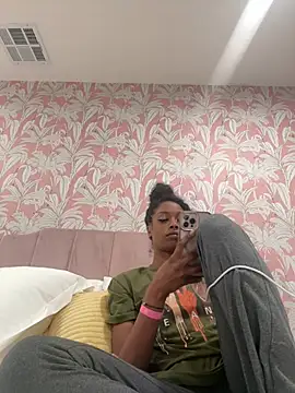 mismialove online show from May 2026 09:15:01 AM