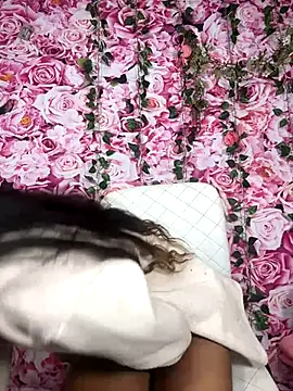 mismialove online show from September 2025 09:30:01 PM
