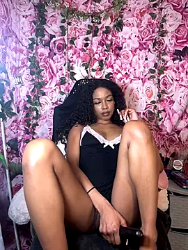 mismialove online show from November 2025 09:36:02 AM