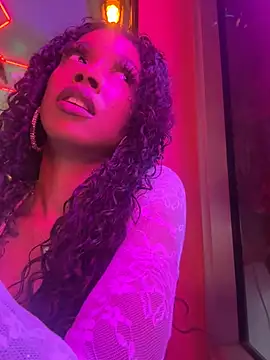 mismialove online show from May 2026 11:47:02 PM