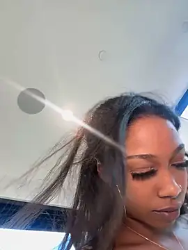 mismialove online show from February 2026 10:54:02 PM